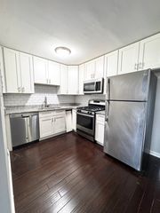 5644 W 105th Street 1W, Oak Lawn, IL 60453