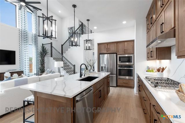 244 Basket Flower Loop, Kyle, TX 78640