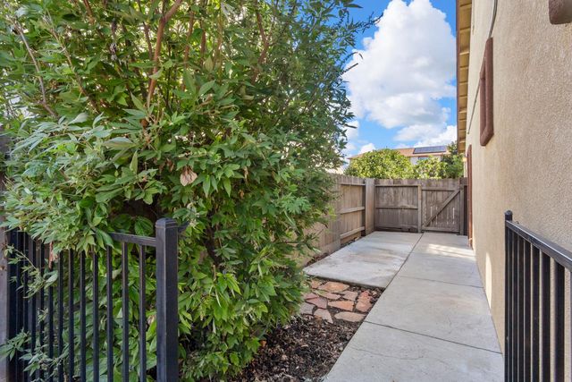 3451 Rainhill Loop, Roseville, CA 95747