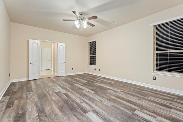 10003 S Whimbrel Circle, Conroe, TX 77385