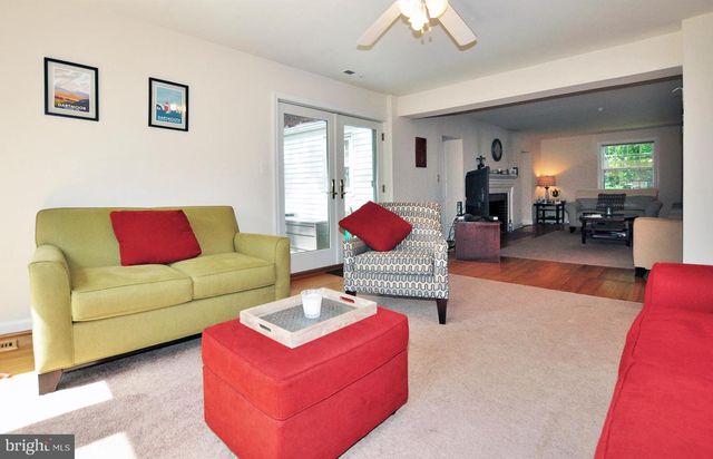 4306 KENTBURY DR, Bethesda, MD 20814