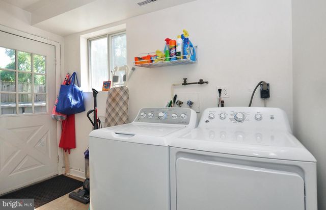 4306 KENTBURY DR, Bethesda, MD 20814