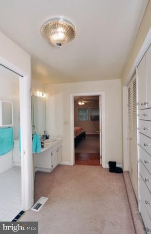4306 KENTBURY DR, Bethesda, MD 20814