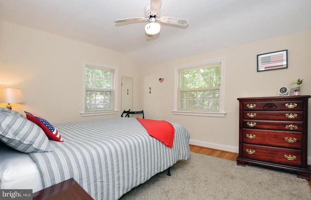 4306 KENTBURY DR, Bethesda, MD 20814