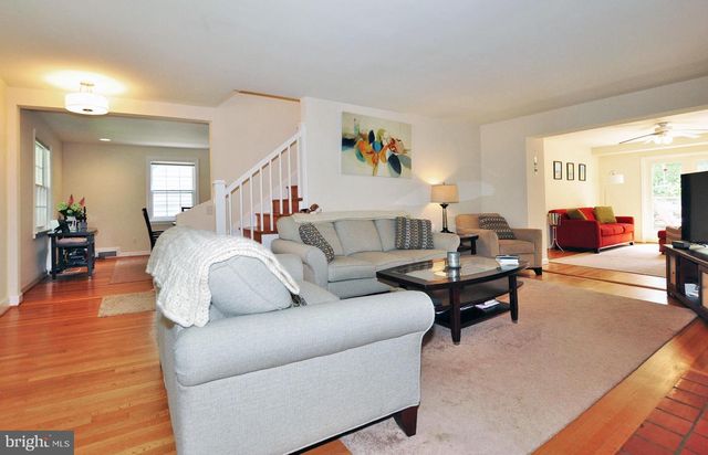 4306 KENTBURY DR, Bethesda, MD 20814