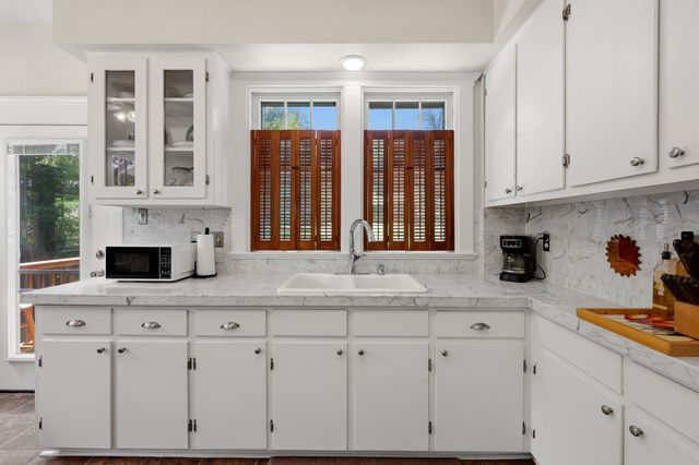 850 W Lexington, Danville, KY 40422