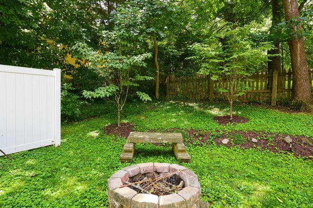 850 W Lexington, Danville, KY 40422