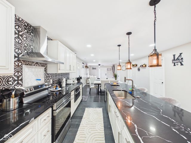 3613 N Riley Avenue, Indianapolis, IN 46218