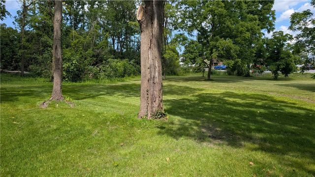 22 Cherry Road, Gates, NY 14624
