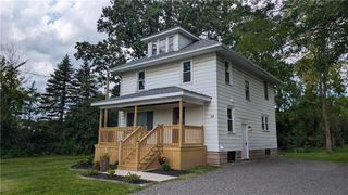 22 Cherry Road, Gates, NY 14624