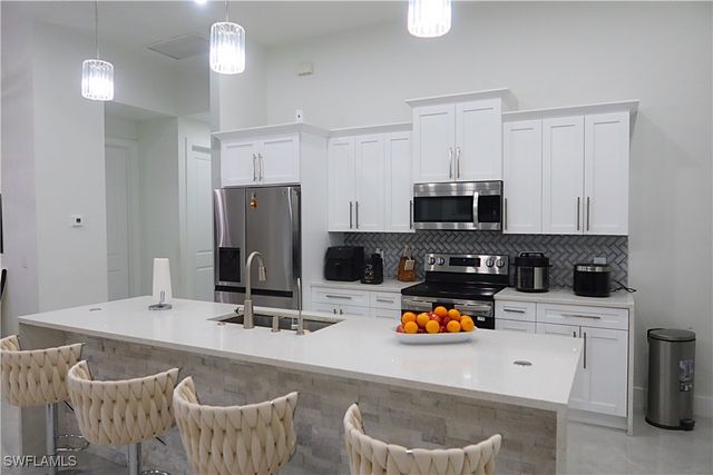 511 Tropicana PKWY W, Cape Coral, FL 33993