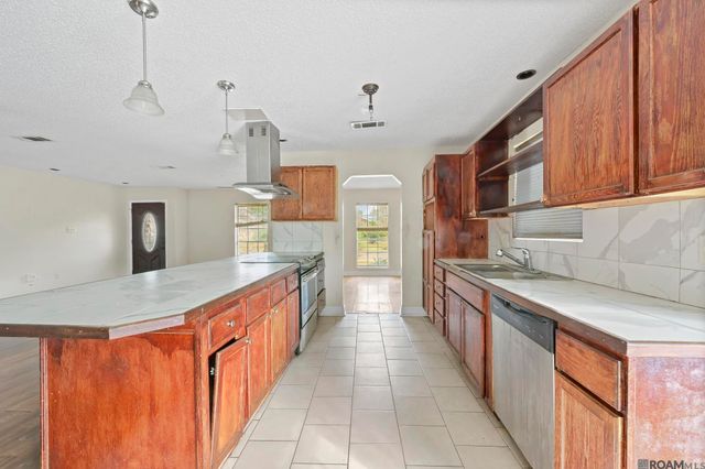 3405 Casa Grande Dr, Baton Rouge, LA 70814