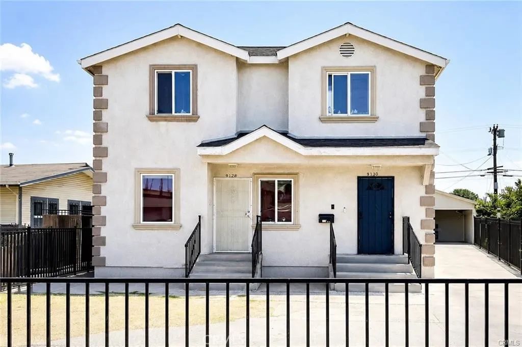 9128 Menlo, Los Angeles, CA 90044
