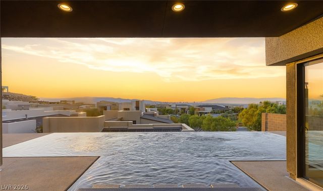 2208 Overlook Canyon Lane, Henderson, NV 89052
