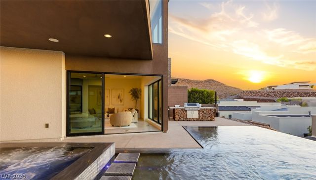 2208 Overlook Canyon Lane, Henderson, NV 89052