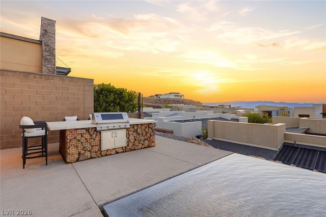 2208 Overlook Canyon Lane, Henderson, NV 89052