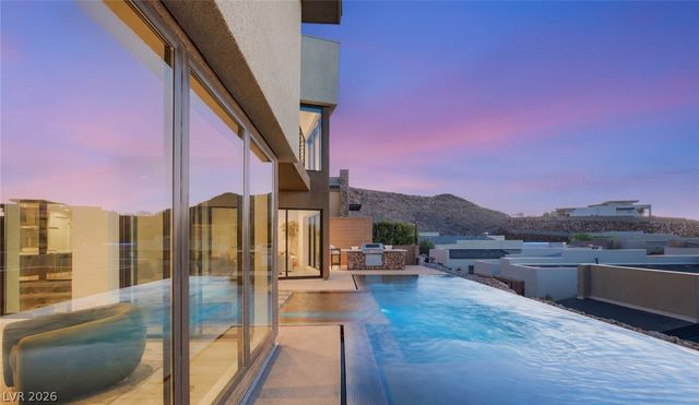 2208 Overlook Canyon Lane, Henderson, NV 89052