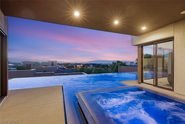 2208 Overlook Canyon Lane, Henderson, NV 89052