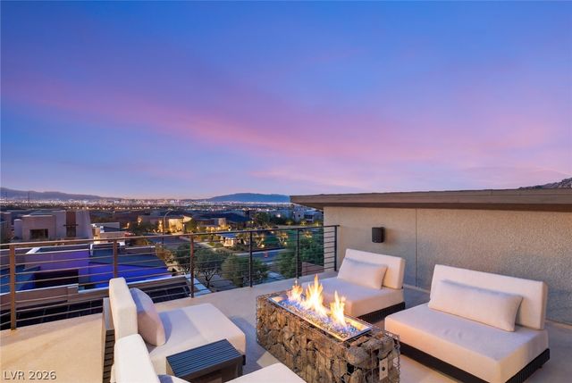 2208 Overlook Canyon Lane, Henderson, NV 89052