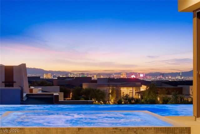 2208 Overlook Canyon Lane, Henderson, NV 89052