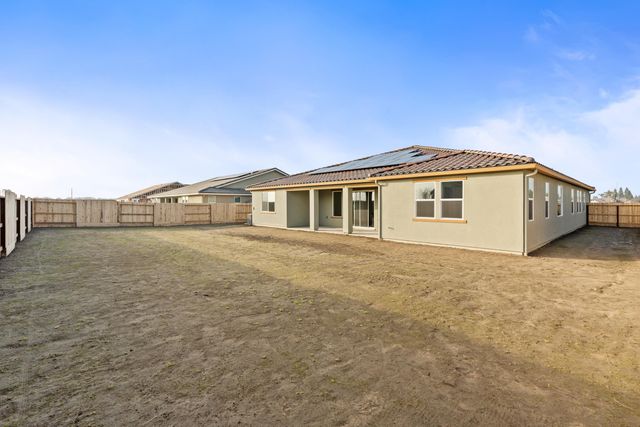 6521 W Wood Drive Lot1048, Visalia, CA 93277