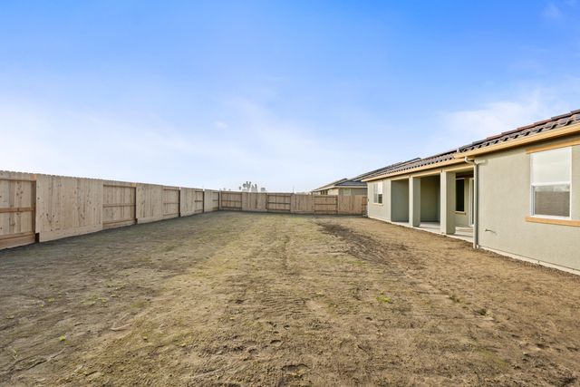 6521 W Wood Drive Lot1048, Visalia, CA 93277