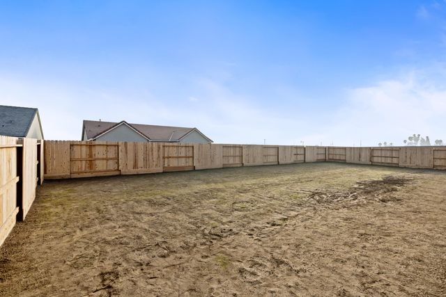 6521 W Wood Drive Lot1048, Visalia, CA 93277