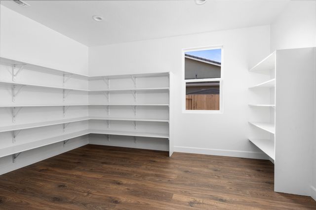 6521 W Wood Drive Lot1048, Visalia, CA 93277