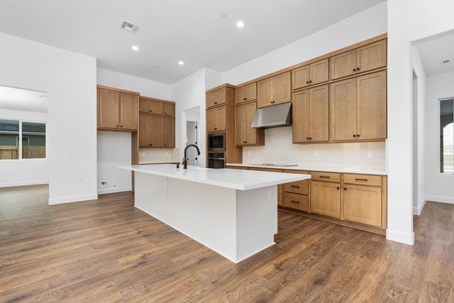 6521 W Wood Drive Lot1048, Visalia, CA 93277