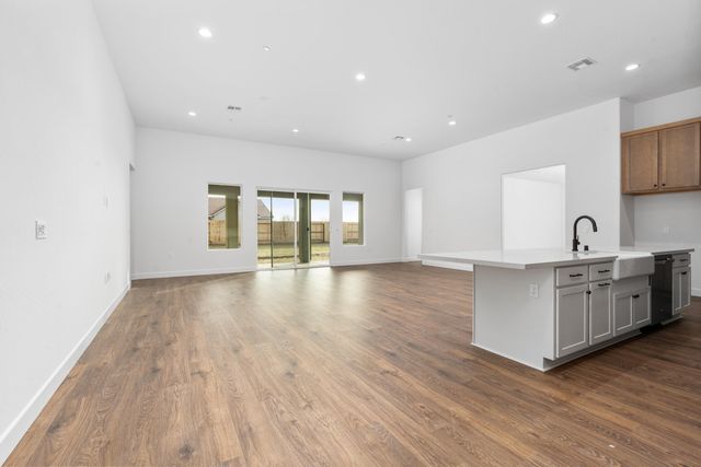 6521 W Wood Drive Lot1048, Visalia, CA 93277