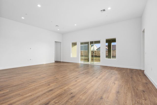 6521 W Wood Drive Lot1048, Visalia, CA 93277