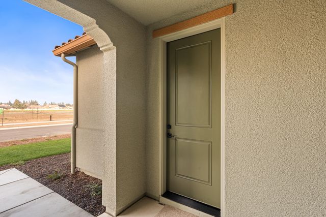 6521 W Wood Drive Lot1048, Visalia, CA 93277