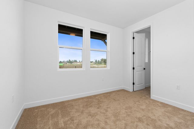 6521 W Wood Drive Lot1048, Visalia, CA 93277