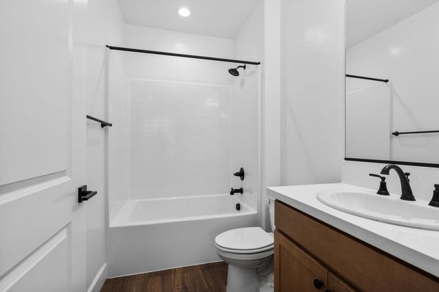 6521 W Wood Drive Lot1048, Visalia, CA 93277