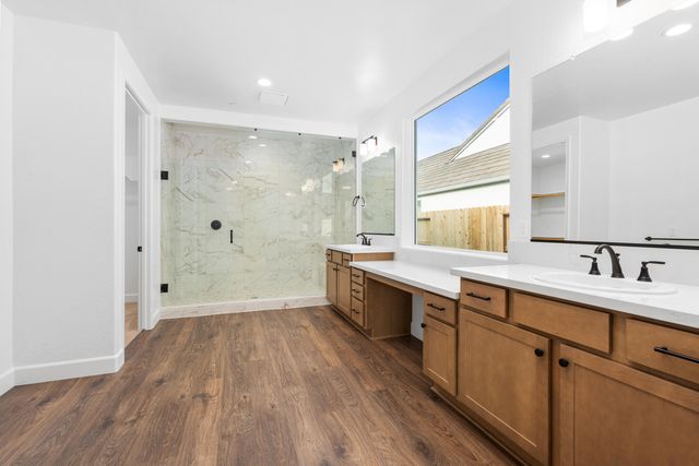 6521 W Wood Drive Lot1048, Visalia, CA 93277