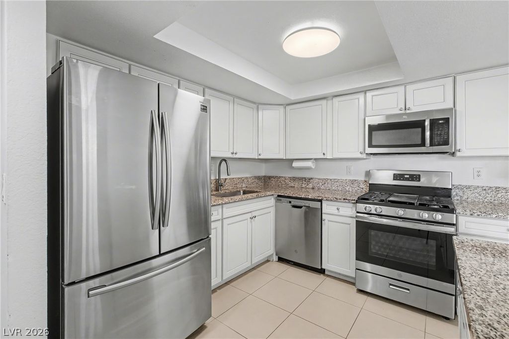 Image 11 of property listing at 5620 Roseridge Avenue, Las Vegas, NV 89107