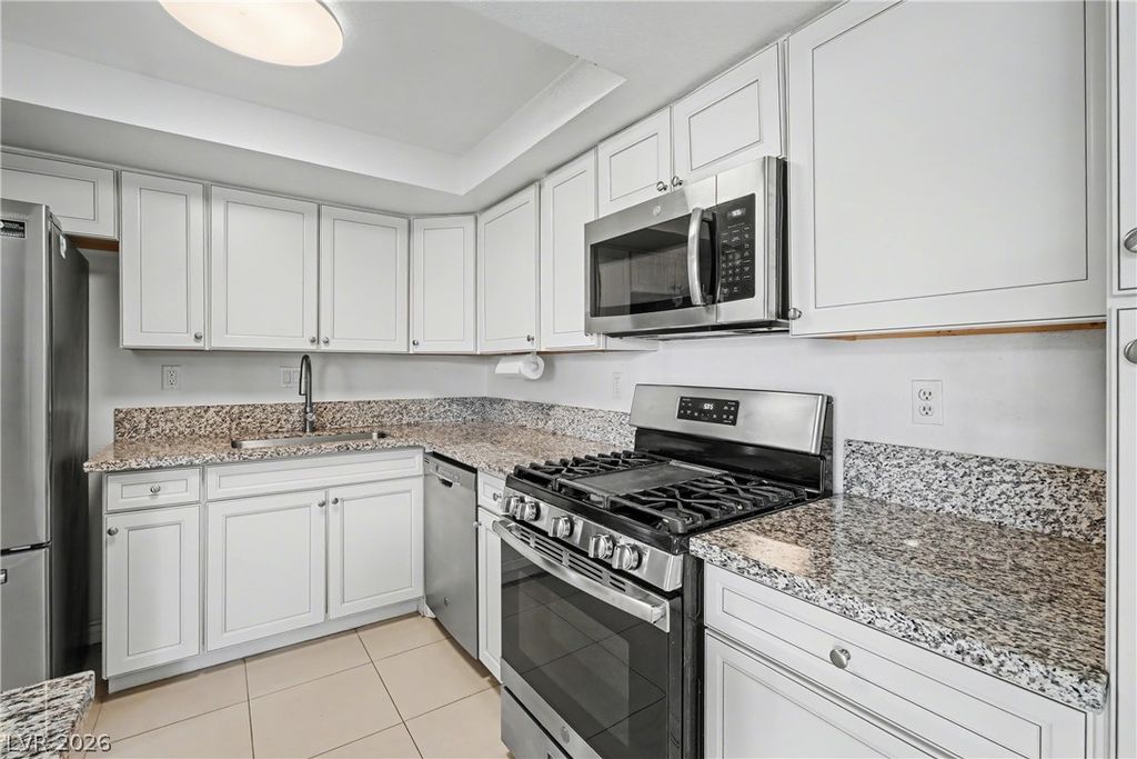 Image 12 of property listing at 5620 Roseridge Avenue, Las Vegas, NV 89107