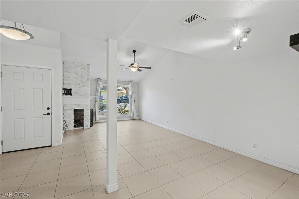 Image 17 of property listing at 5620 Roseridge Avenue, Las Vegas, NV 89107