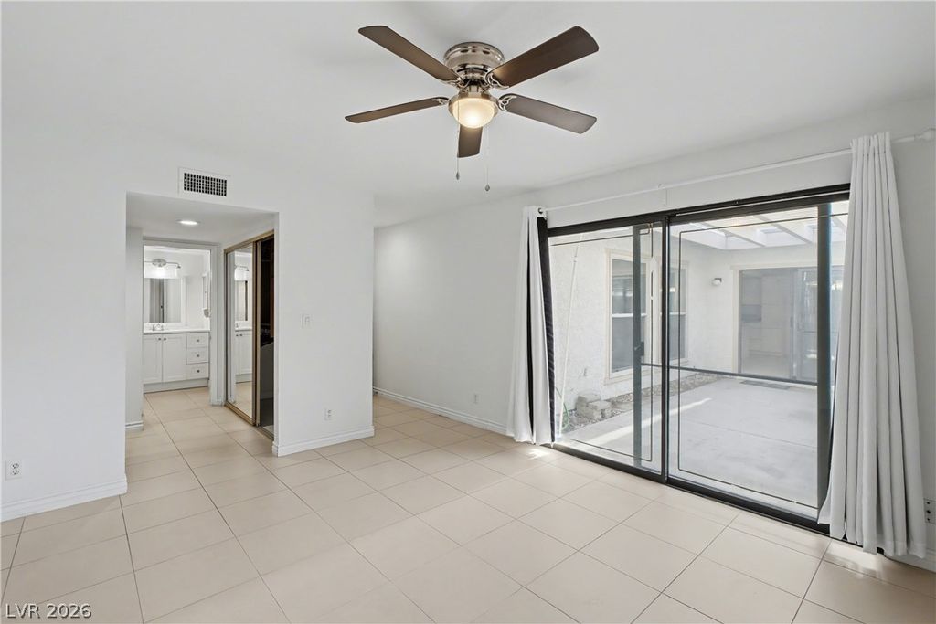 Image 18 of property listing at 5620 Roseridge Avenue, Las Vegas, NV 89107