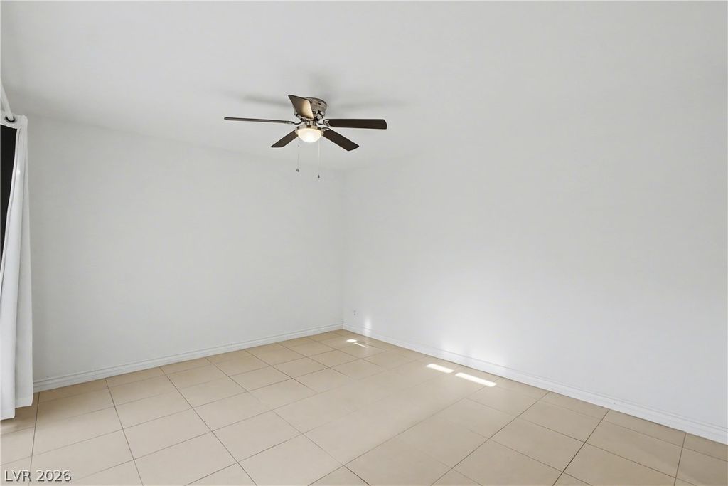 Image 19 of property listing at 5620 Roseridge Avenue, Las Vegas, NV 89107