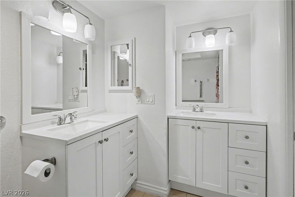 Image 21 of property listing at 5620 Roseridge Avenue, Las Vegas, NV 89107