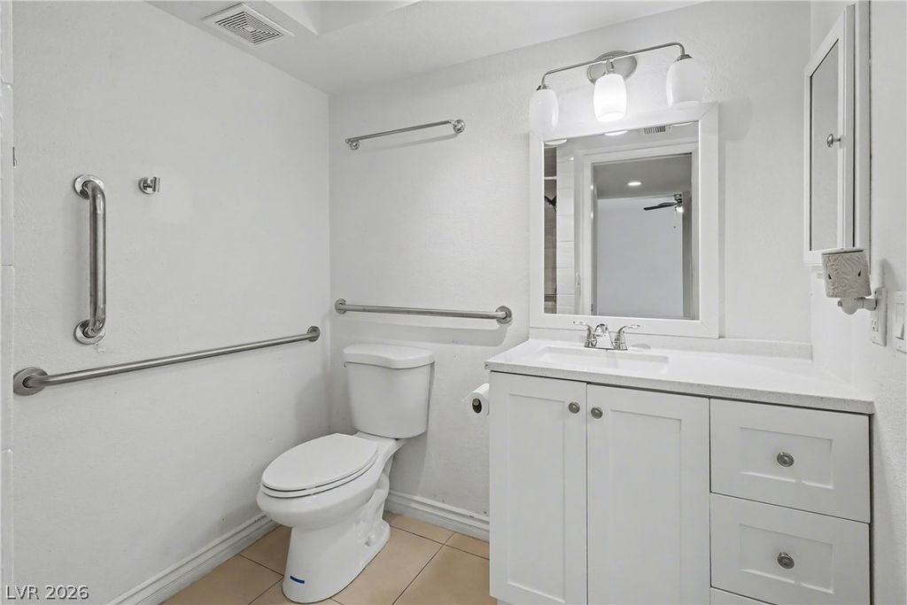 Image 22 of property listing at 5620 Roseridge Avenue, Las Vegas, NV 89107
