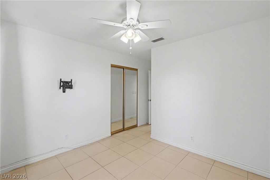 Image 26 of property listing at 5620 Roseridge Avenue, Las Vegas, NV 89107