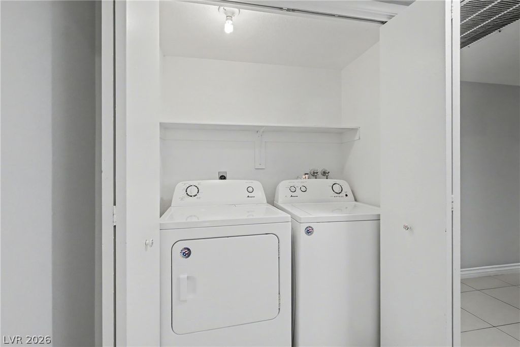 Image 35 of property listing at 5620 Roseridge Avenue, Las Vegas, NV 89107