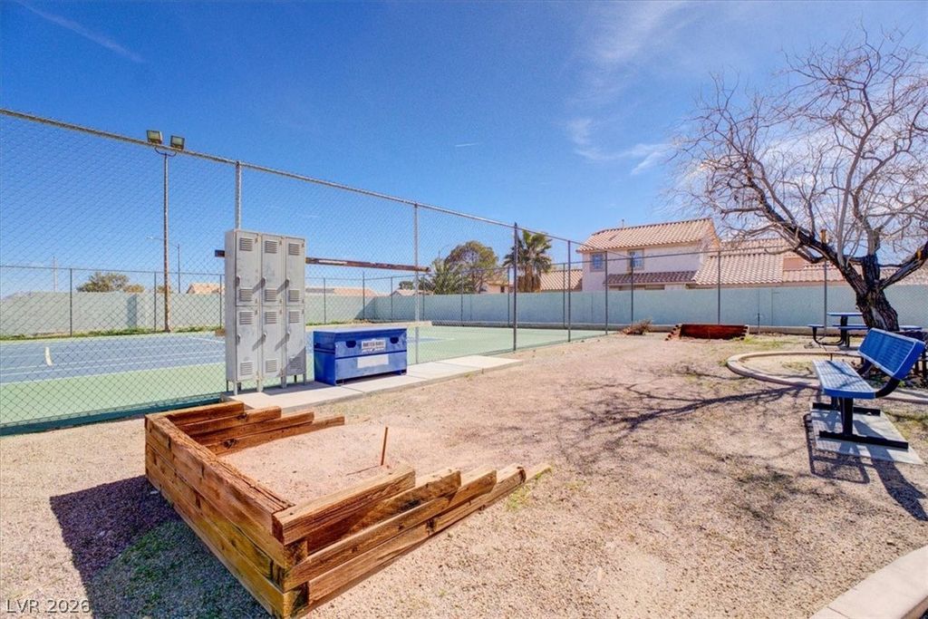 Image 38 of property listing at 5620 Roseridge Avenue, Las Vegas, NV 89107
