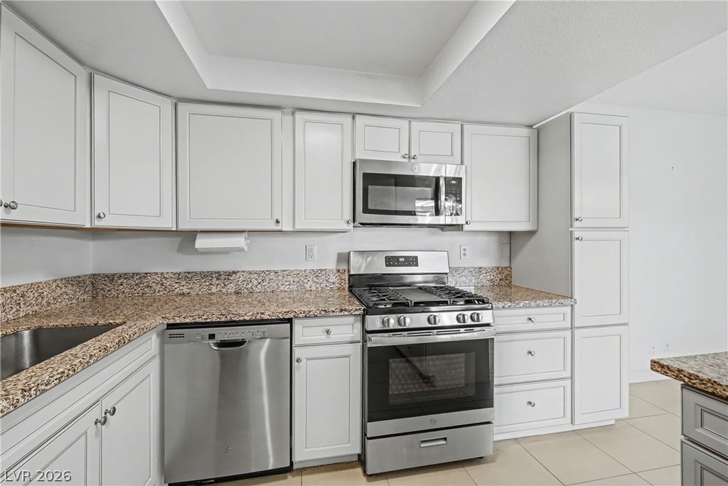 Image 5 of property listing at 5620 Roseridge Avenue, Las Vegas, NV 89107