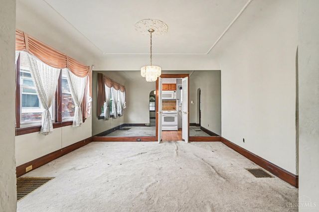 2149 Crane Ave, Cincinnati, OH 45207