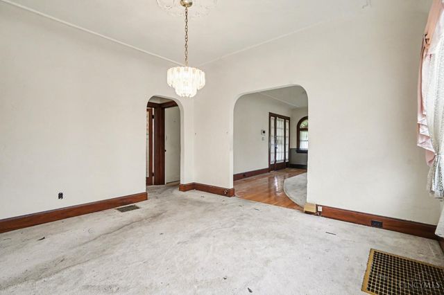 2149 Crane Ave, Cincinnati, OH 45207