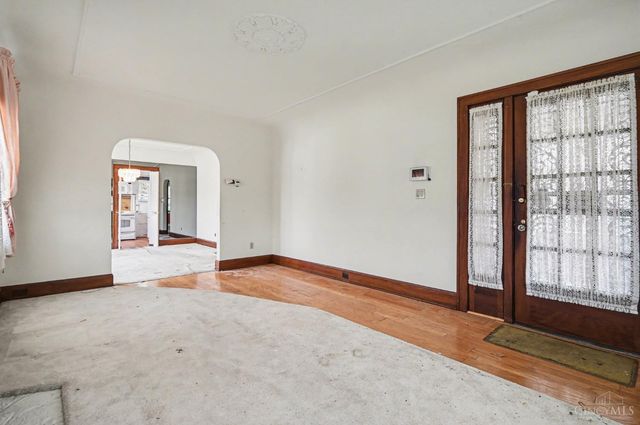 2149 Crane Ave, Cincinnati, OH 45207