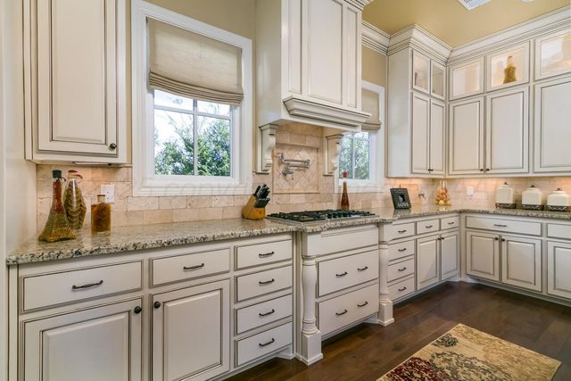 6400 GLENWOOD Drive, Amarillo, TX 79119